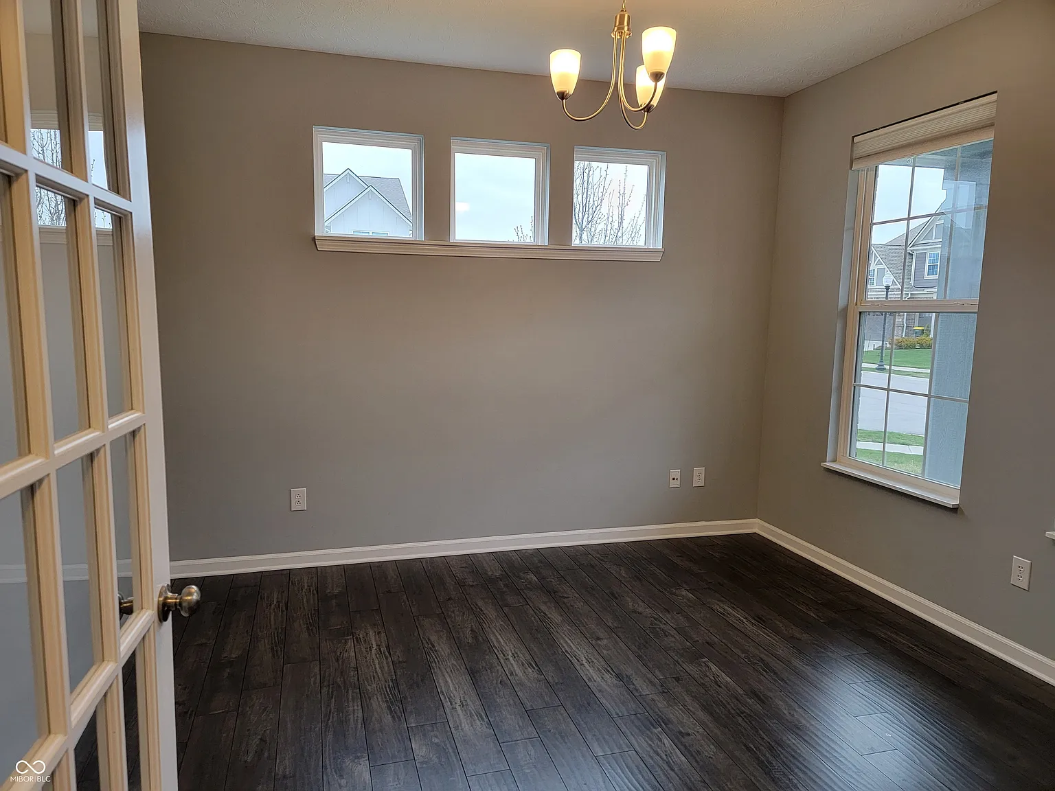 4 bed, 2.5 bath, 2782 sqft, $3,500 — Photo 2