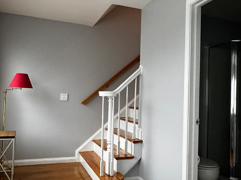 529 Essex St — Photo 12