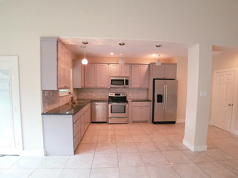 7211 Wind Dale St — Photo 7