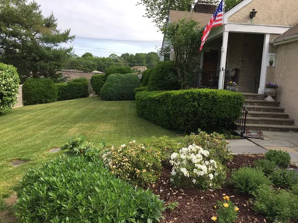 13 Orchard Ln, Elmsford, NY 10523