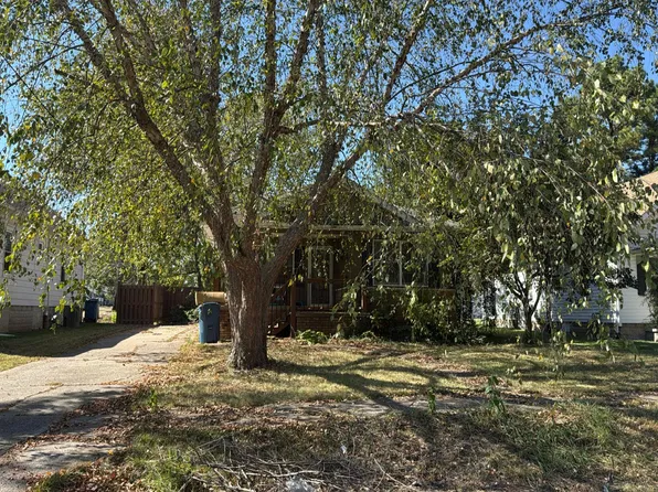 603 Hickman St, Benton, IL 62812