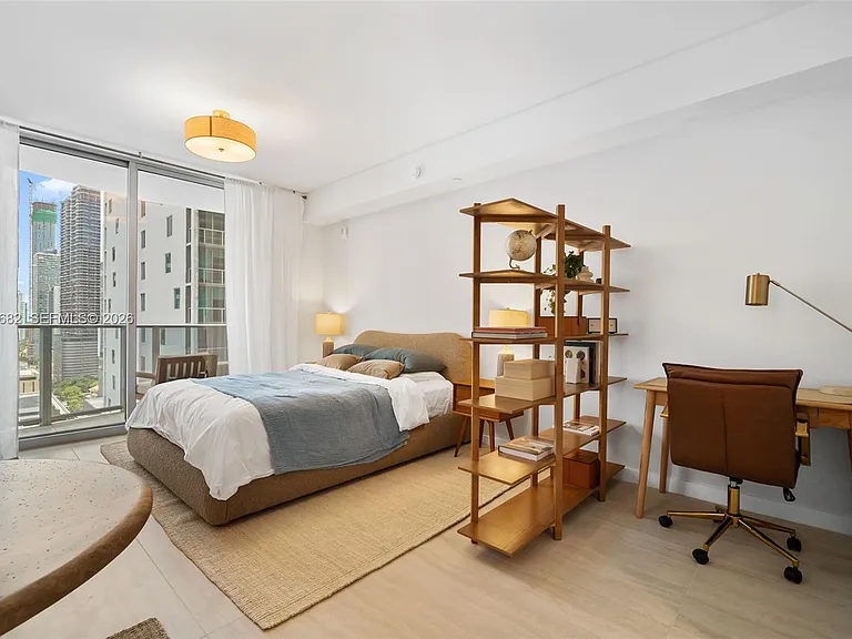 77 SE 5th St #2313 — Photo 3