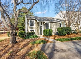 169 Golfview Dr, Advance, NC 27006