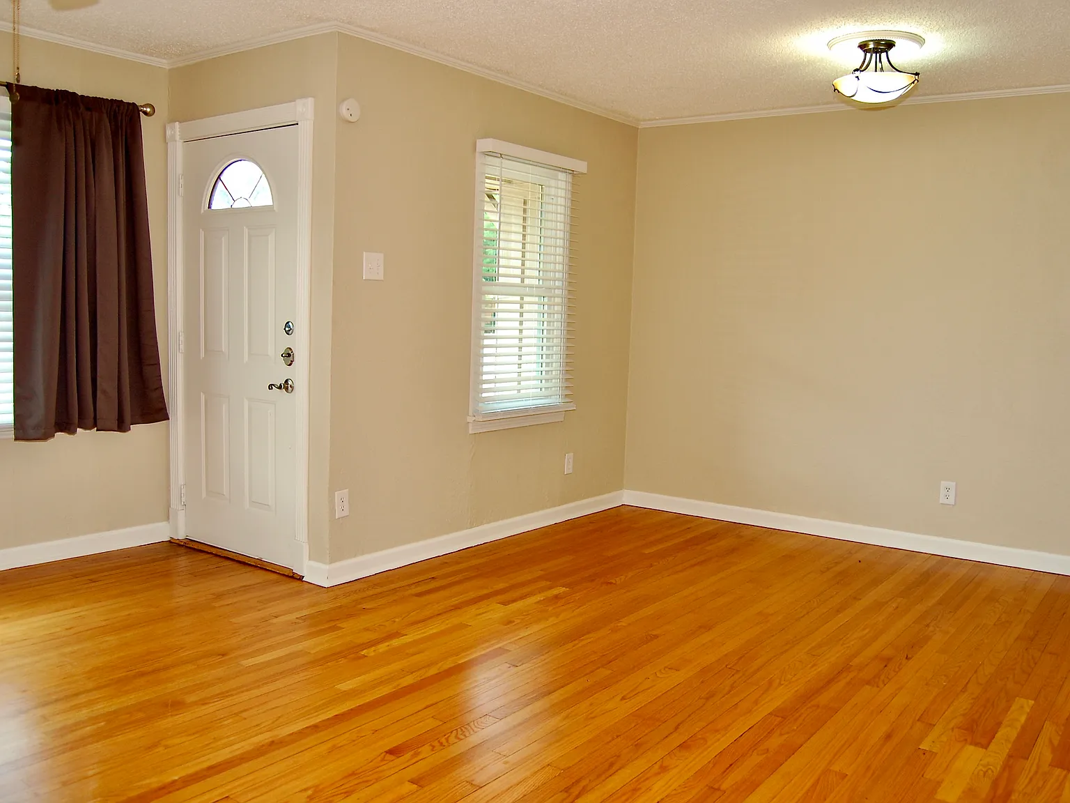 3 bed, 1258 sqft, $1,650 — Photo 3