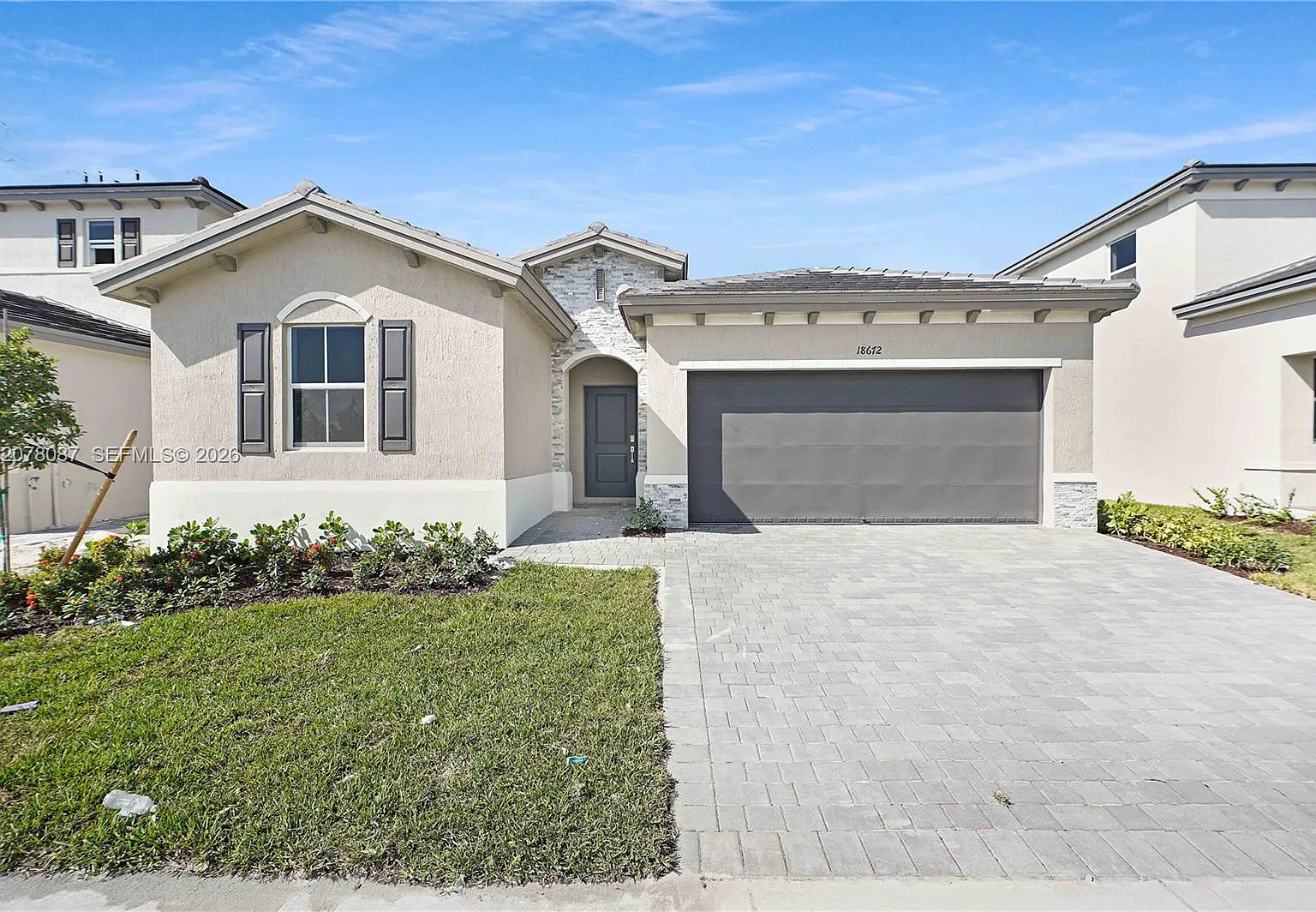 4 bed, 3.0 bath, $4,300 — Photo 2