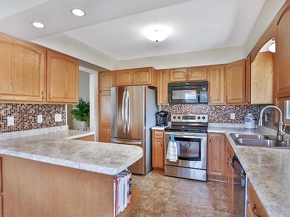 4th image of 7817 Newberry Ct N