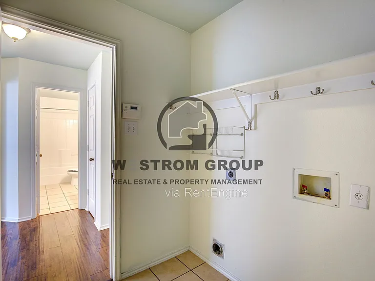 10200 Pear St — Photo 37