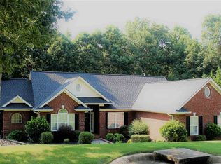 423 Winding Oak Dr, Woodruff, SC 29388