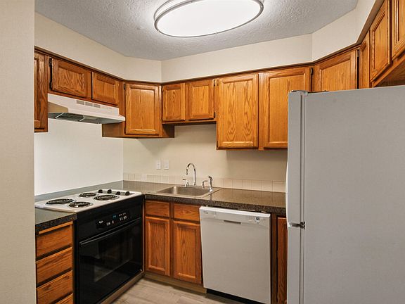 3rd image of 221 E Rockwood Blvd APT 516
