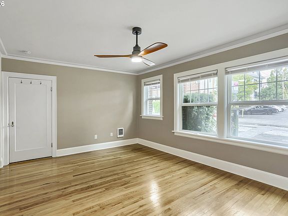 4th image of 1509 NE 10th Ave Unit 106
