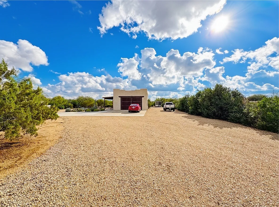 Studio, 625 sqft, $1,400 — Photo 3