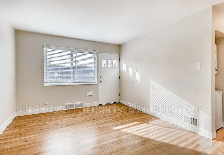 4247 N Shoshone St — Photo 2