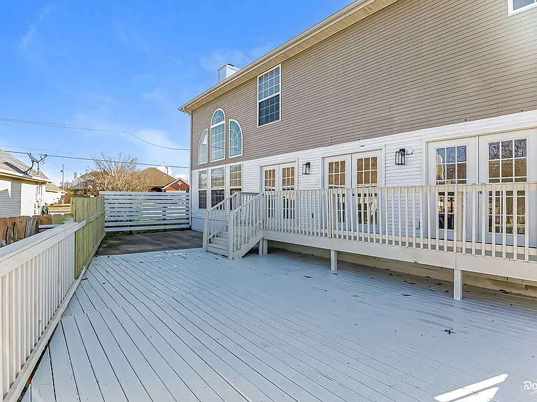 364 Davids Way — Photo 19