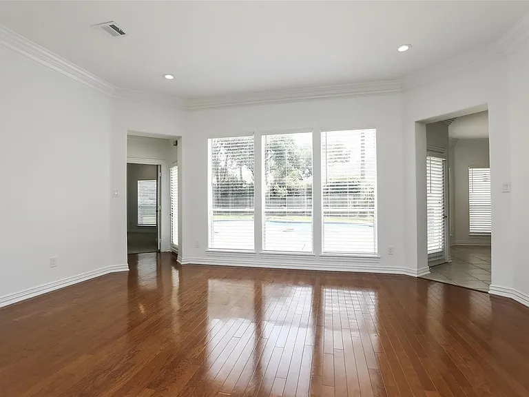 1715 Cottage Landing Ln — Photo 13