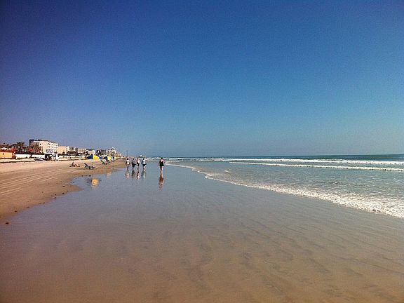 Fantastic beach a stone throw away