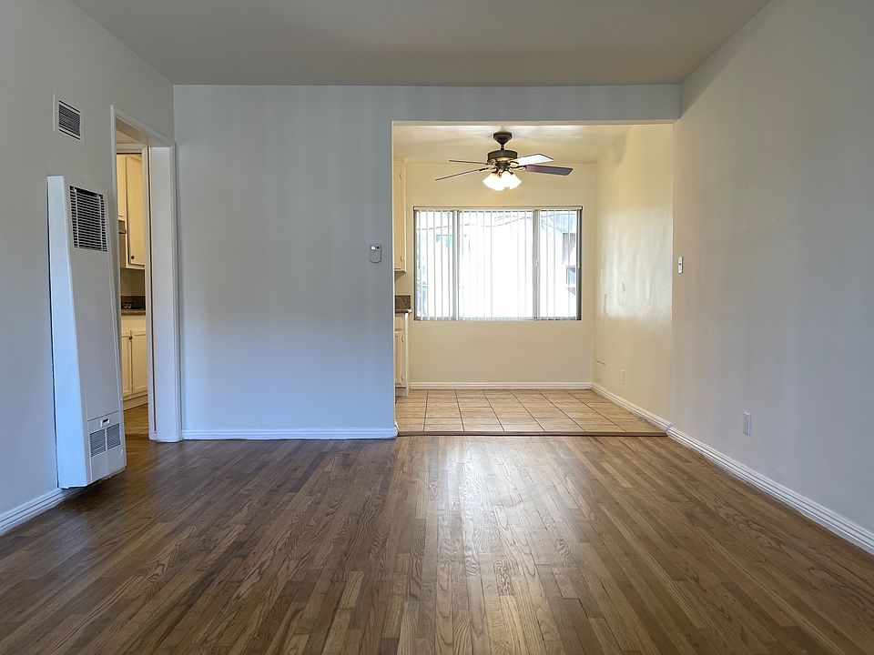 1st image of 7910 Kester Ave #2
