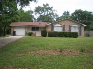 738 El Camino Dr, Cantonment, FL 32533