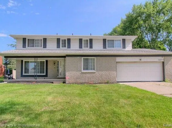 28815 Tavistock Trl, Southfield, MI 48034