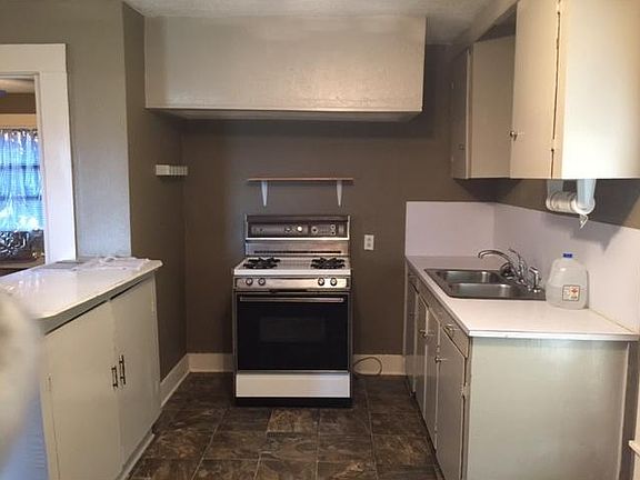 3rd image of 2404 Northside Dr