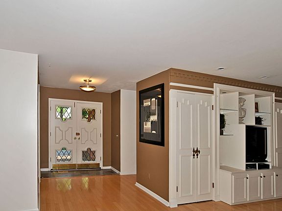 2nd image of 57 Meadowbrook Country Club Est