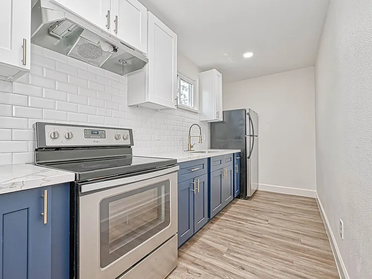 5609 Denmark St — Photo 4