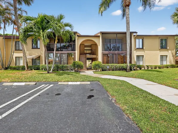 610 Sea Pine Way #E2, Greenacres, FL 33415