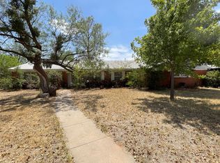 813 W Oregon St, Seymour, TX 76380