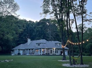 70 Venetian Dr, Lake Hopatcong, NJ 07849