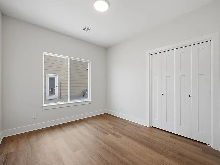 119 N Mendocino Ct — Photo 15