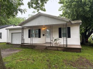 19 S Orphan St, Pryor, OK 74361