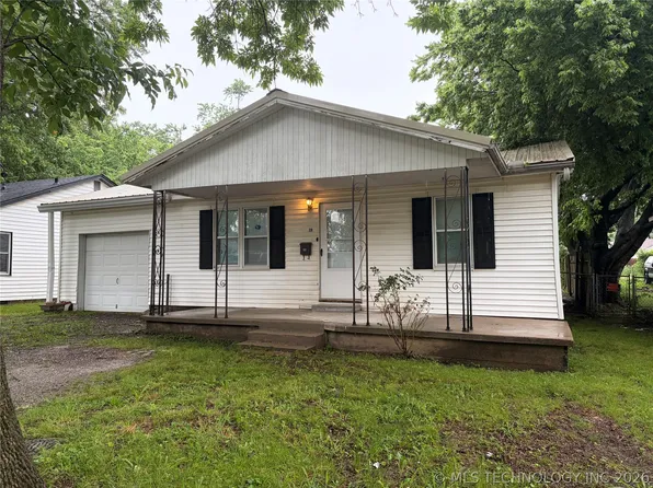 19 S Orphan St, Pryor, OK 74361