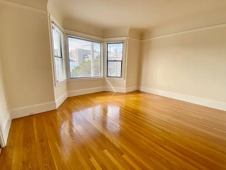 2490 California St — Photo 7