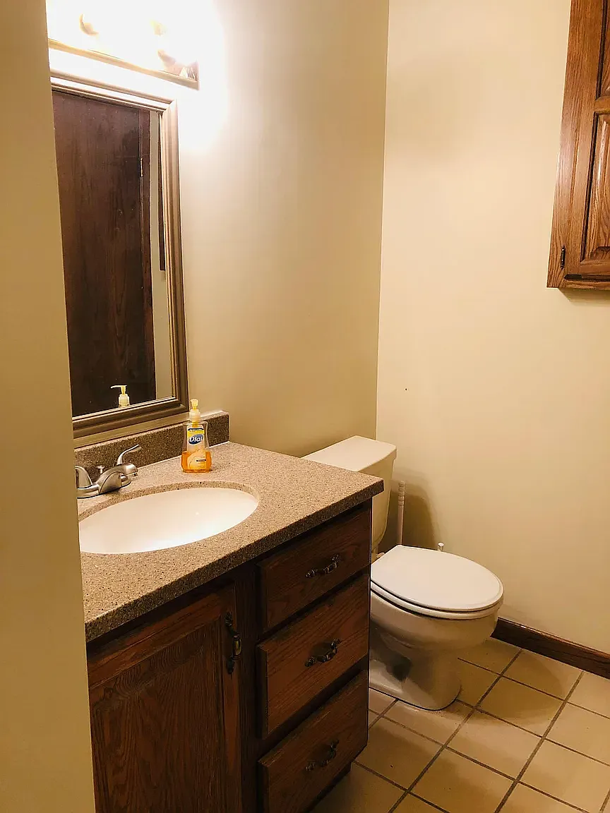 10413 W Bartlett St — Photo 2