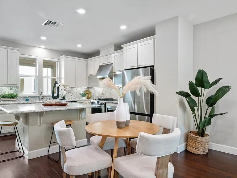 5977 Larkstone Loop — Photo 14