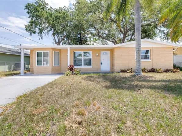 13926 Helen Ave, Hudson, FL 34667