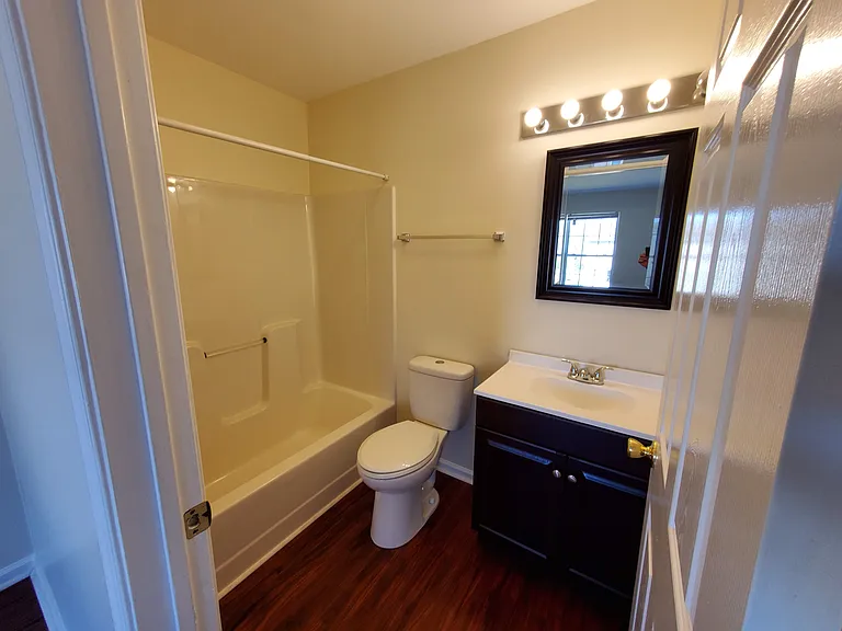 1841-1847 Auburn St #1841 — Photo 10