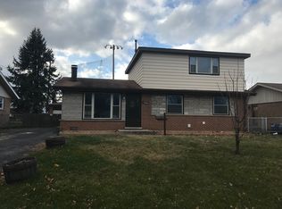 12808 W Playfield Dr, Crestwood, IL 60445