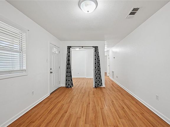 2nd image of 227 Vine St