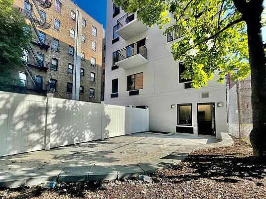 Rented by Compass | media 4