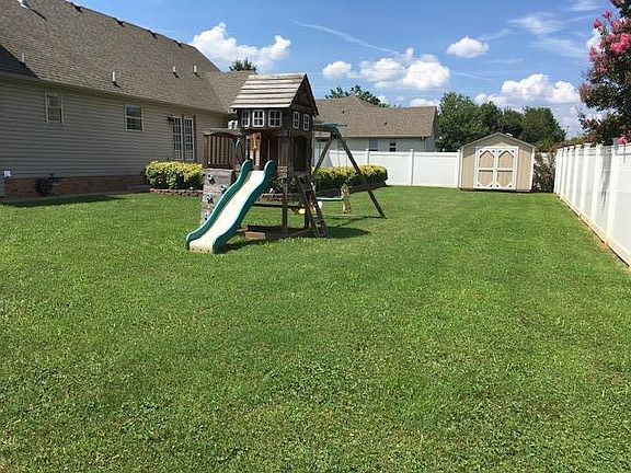 4th image of 2426 English Hill Dr