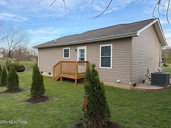 3rd image of 668 Town Creek Rd