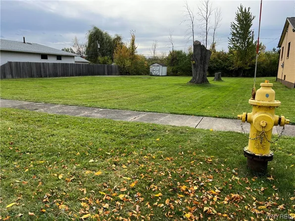 511 Homecrest Dr #20, Buffalo, NY 14226