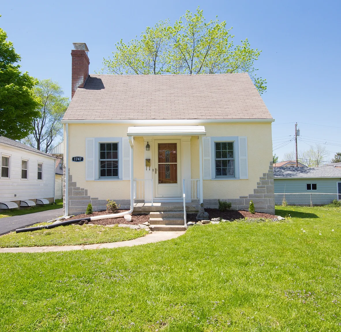 1747 Pershing Blvd photo 1