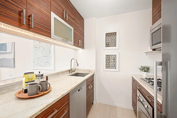 Sold by Douglas Elliman | media 22