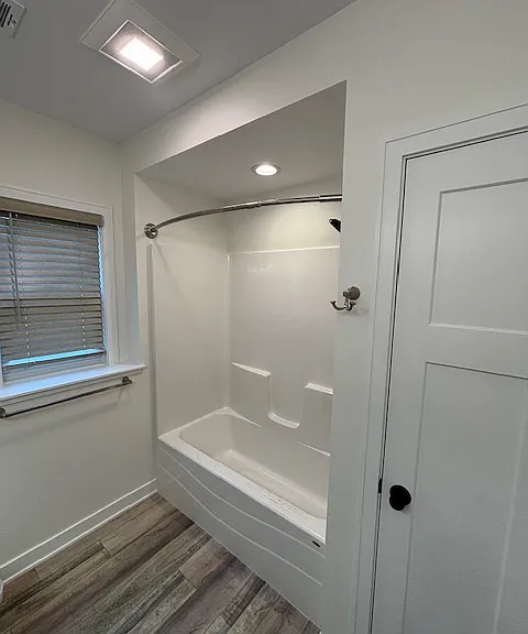 85 E Lee St — Photo 13