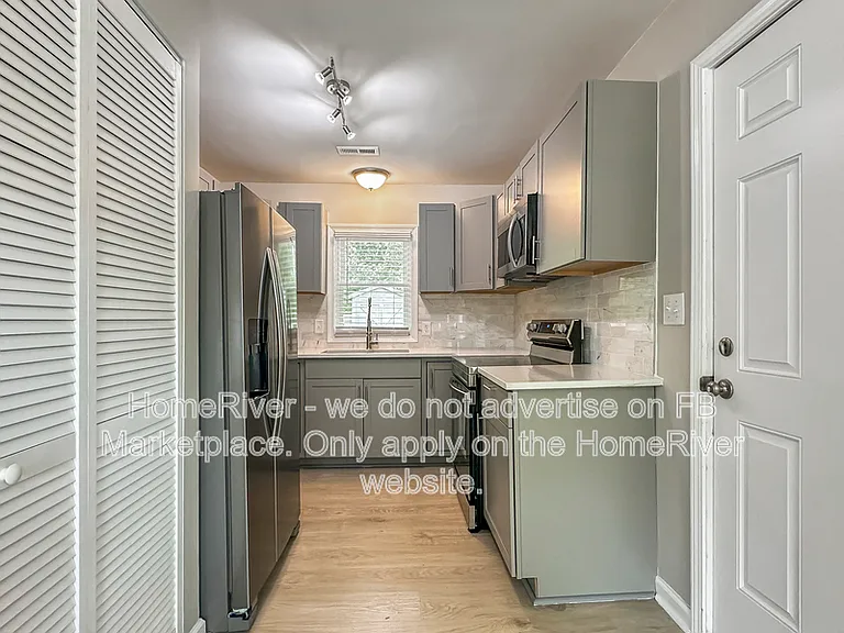 5033 Sunset Lake Rd — Photo 6