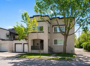 320 Laurier Ave E, Ottawa, ON K1N6P6
