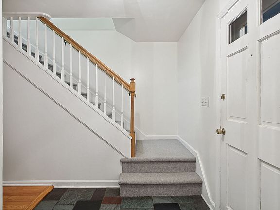 5th image of 1218 Foothill Dr