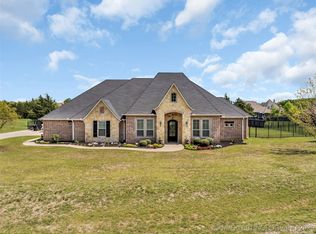 323 Tuscan Rd, Ardmore, OK 73401