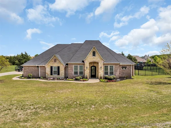 323 Tuscan Rd, Ardmore, OK 73401